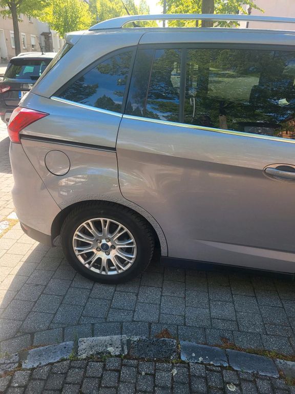 Ford Grand C-Max 2011