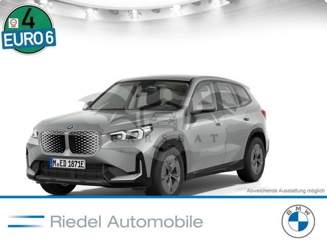 BMW iX1 2024