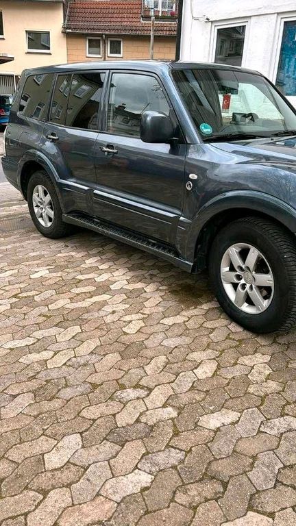 Mitsubishi Montero 2006