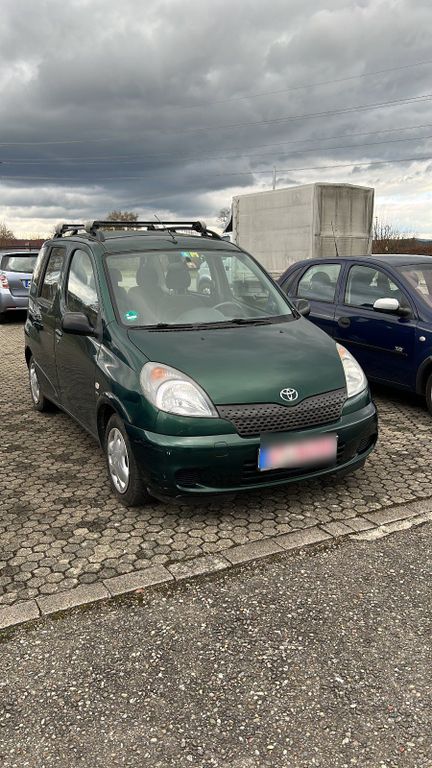 Toyota Verso 2003