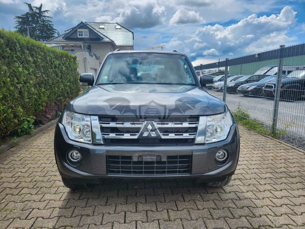 Mitsubishi Pajero 2011