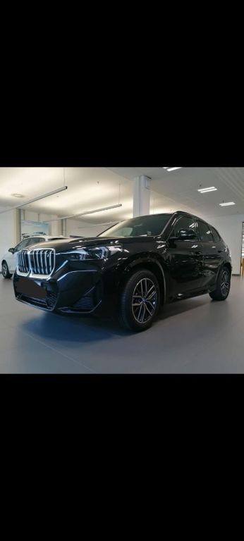 BMW iX1 2023