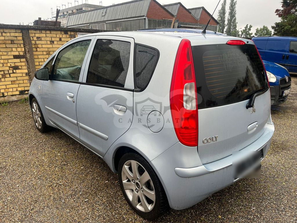Mitsubishi Colt 2004