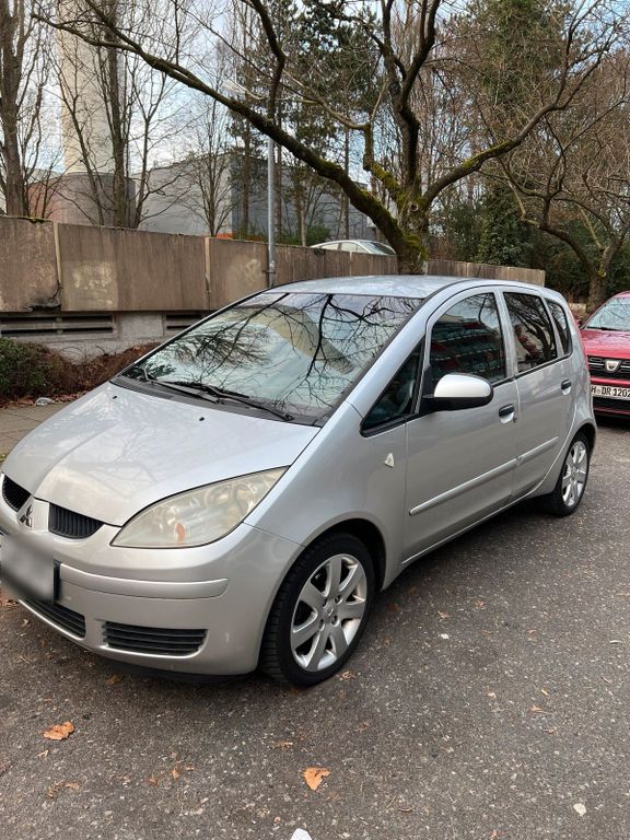 Mitsubishi Colt 2004