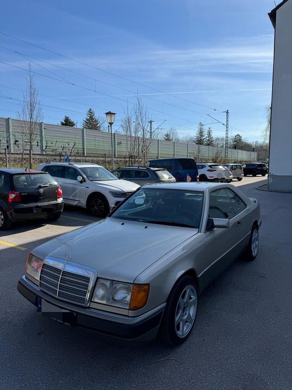 Mercedes-Benz CE 300 1992