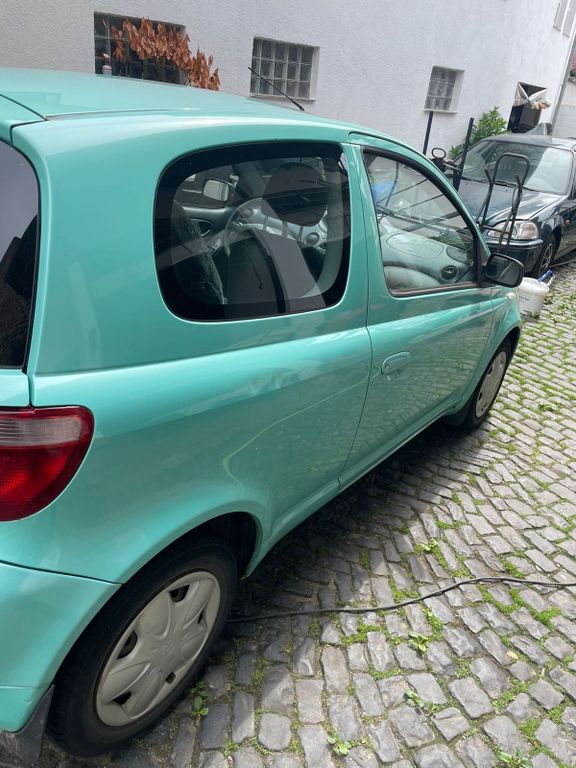 Toyota Yaris 1999