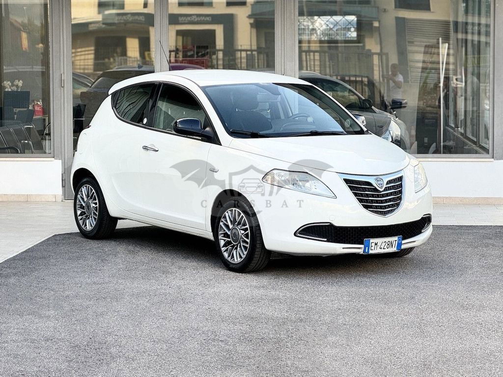 Lancia Ypsilon 2012
