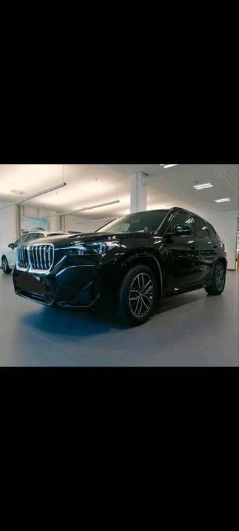 BMW iX1 2023