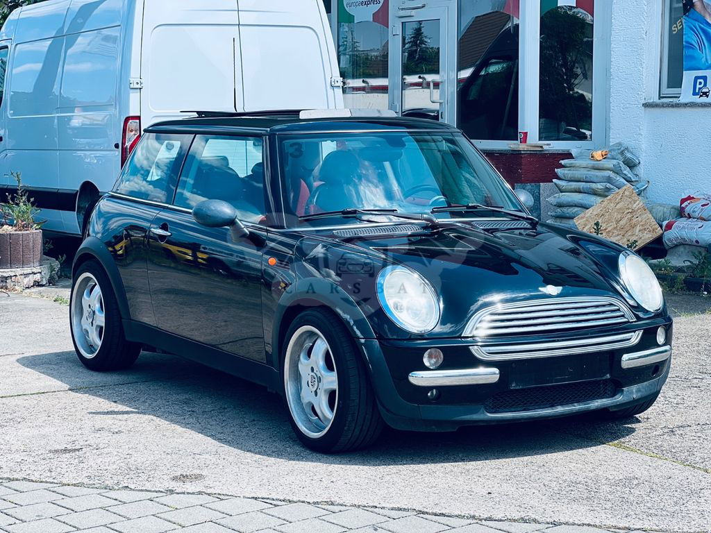 Mini One 2004