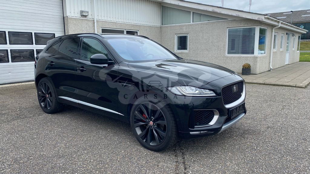 Jaguar F-Pace 2016