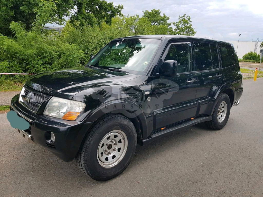 Mitsubishi Montero 2005
