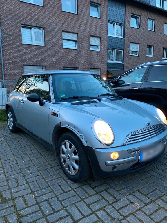 Mini One 2004