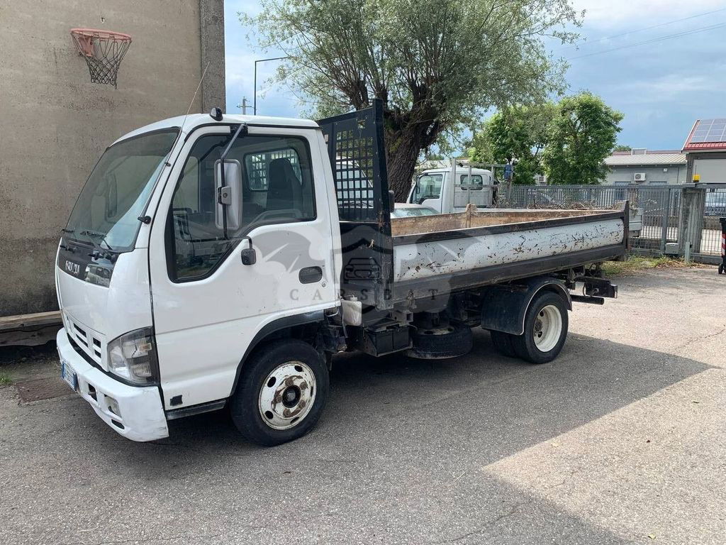 Isuzu NPR 2007