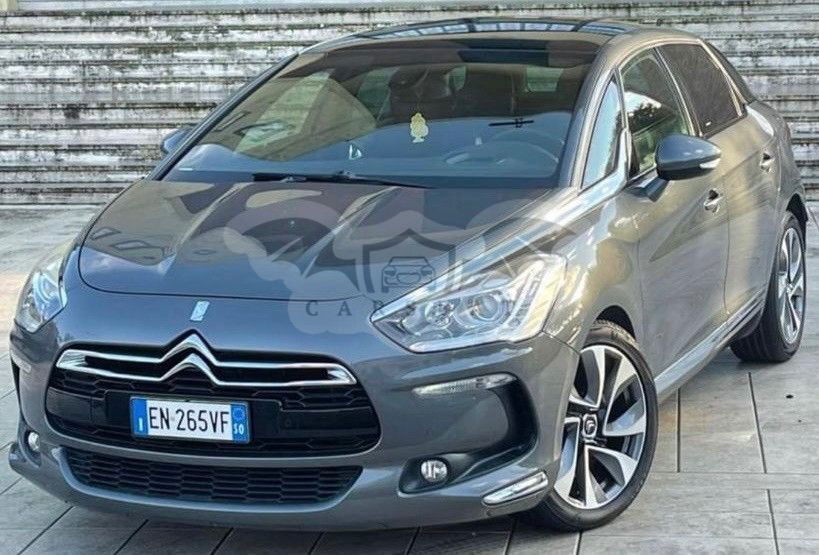 DS DS5 2012