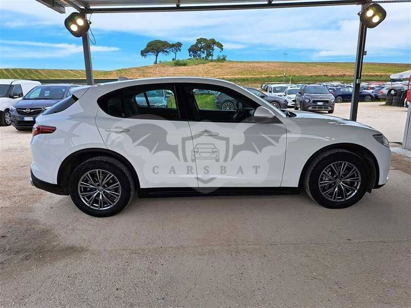 Alfa Romeo Stelvio 2021