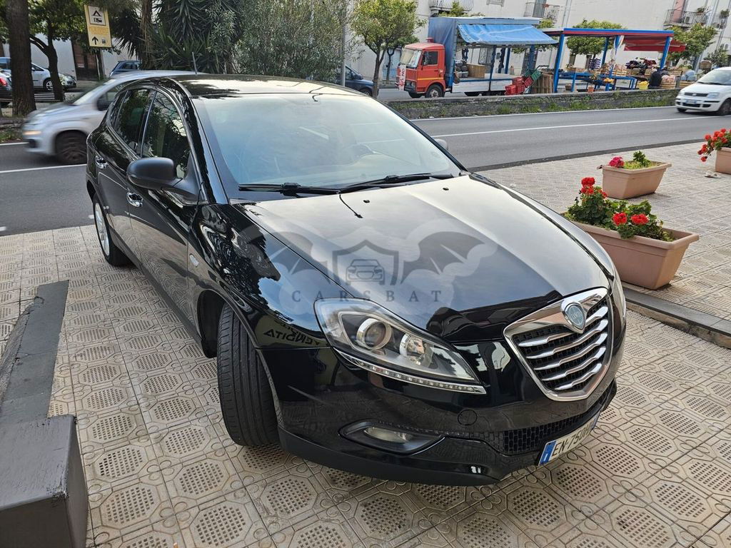 Lancia Delta 2012