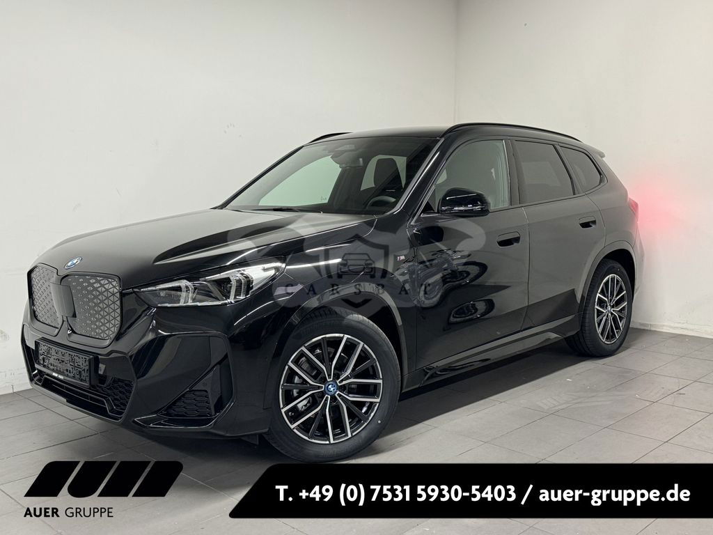 BMW iX1 2024