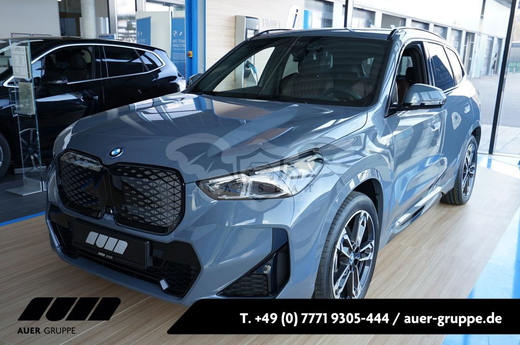 BMW iX1 2024