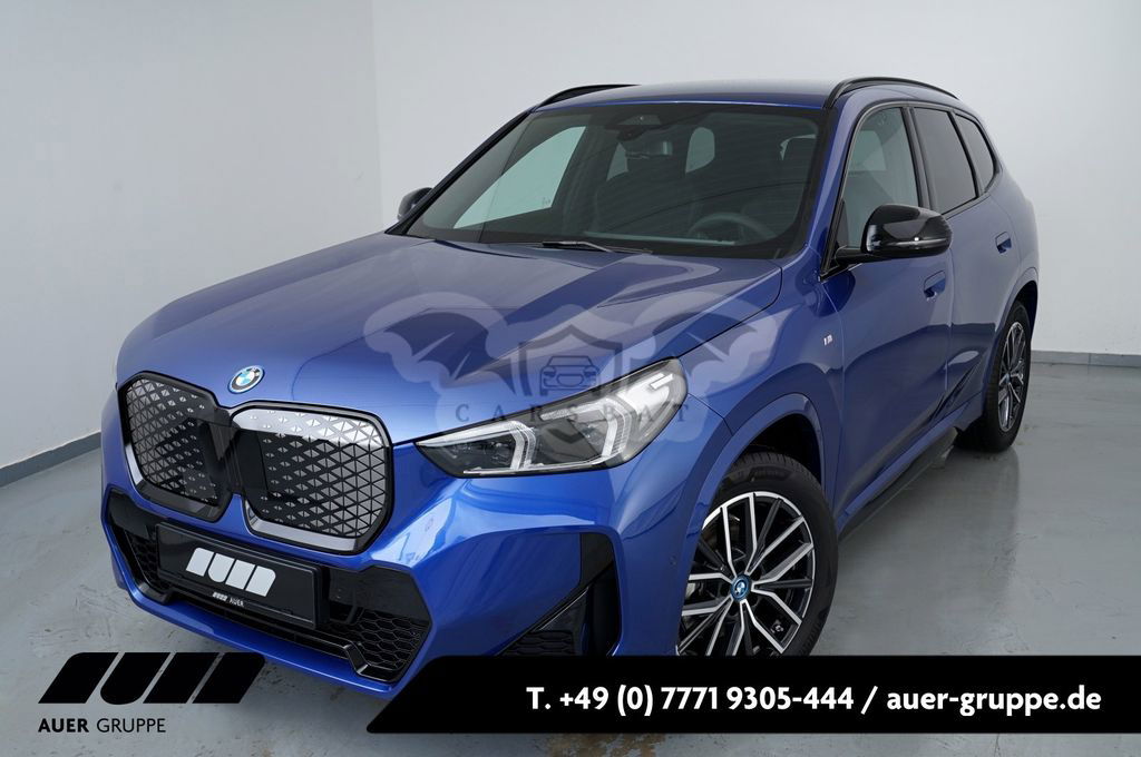 BMW iX1 2024