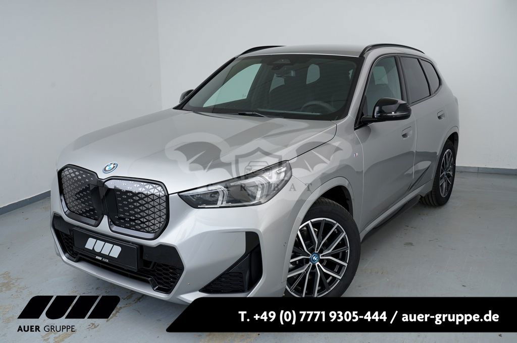 BMW iX1 2024