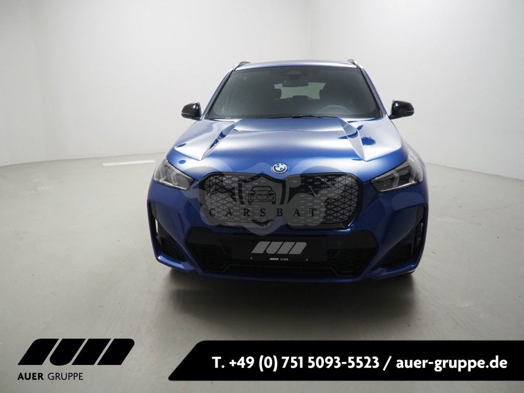 BMW iX1 2024