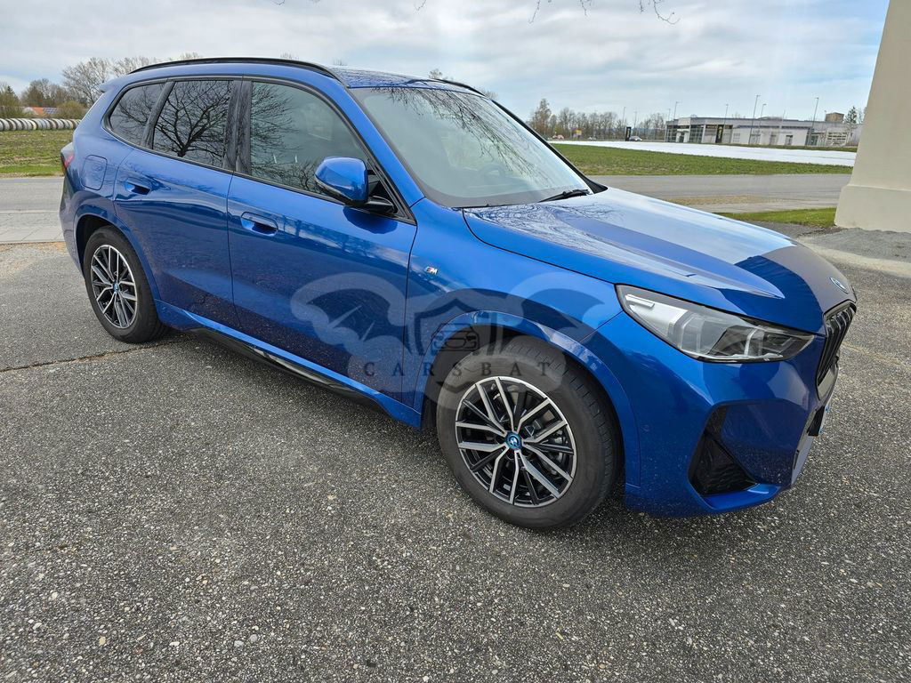 BMW iX1 2023