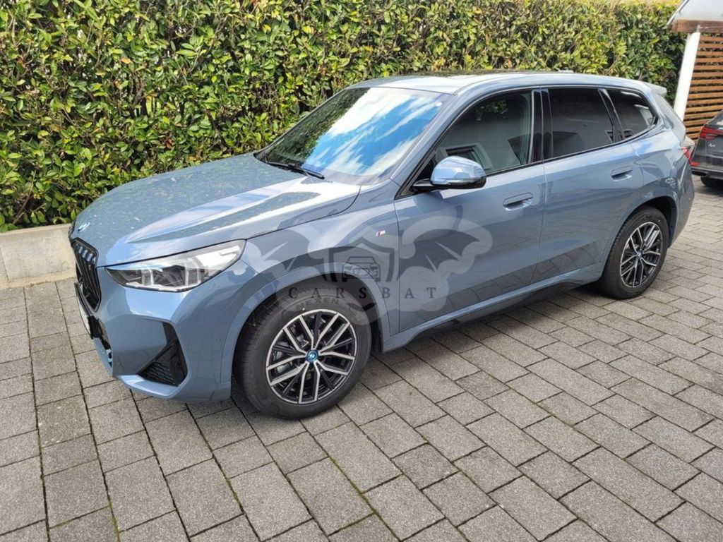 BMW iX1 2023