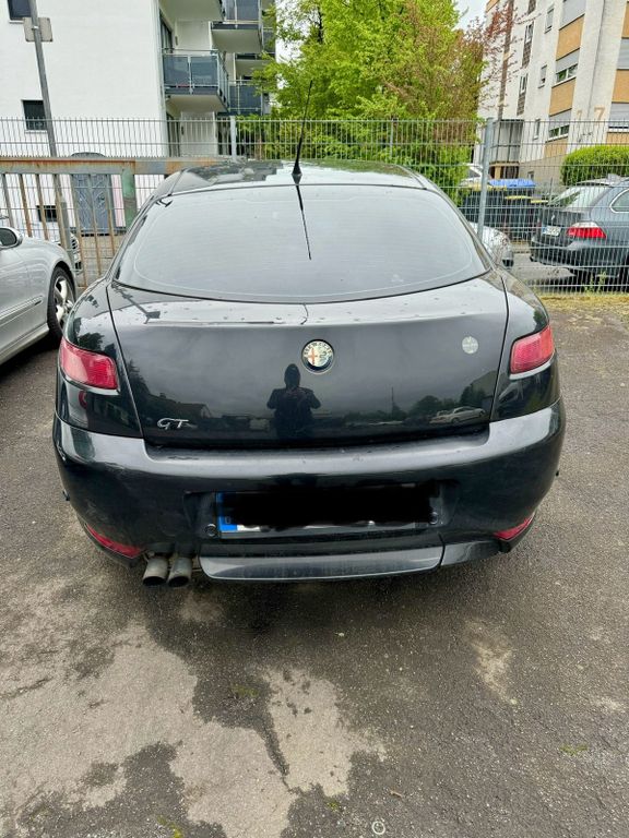 Alfa Romeo GT 2010