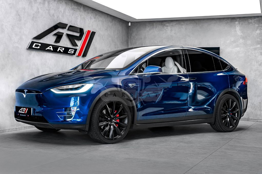 Tesla Model X 2020
