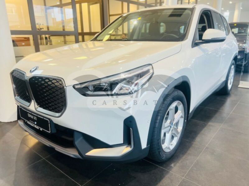 BMW iX1 2024