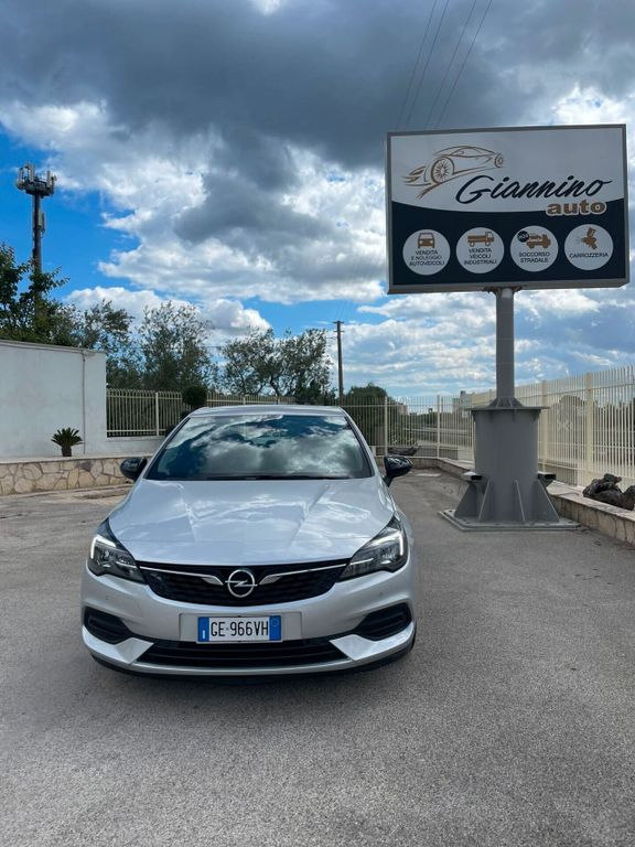 Opel Astra 2021