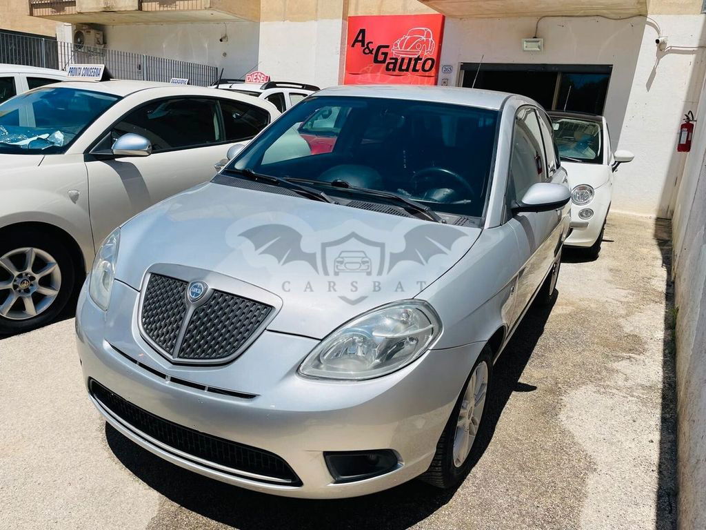 Lancia Ypsilon 2010