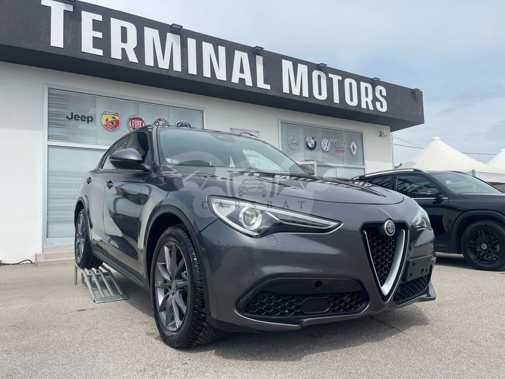 Alfa Romeo Stelvio 2021