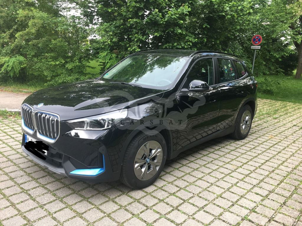 BMW iX1 2023