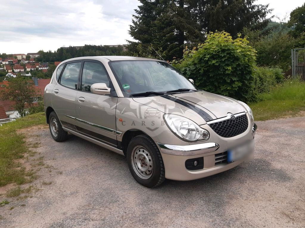 Daihatsu Sirion 2003