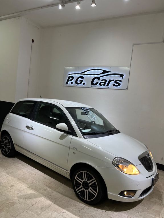Lancia Ypsilon 2011