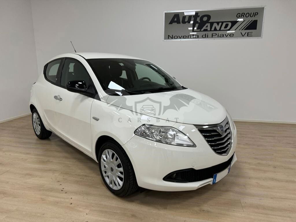 Lancia Ypsilon 2012