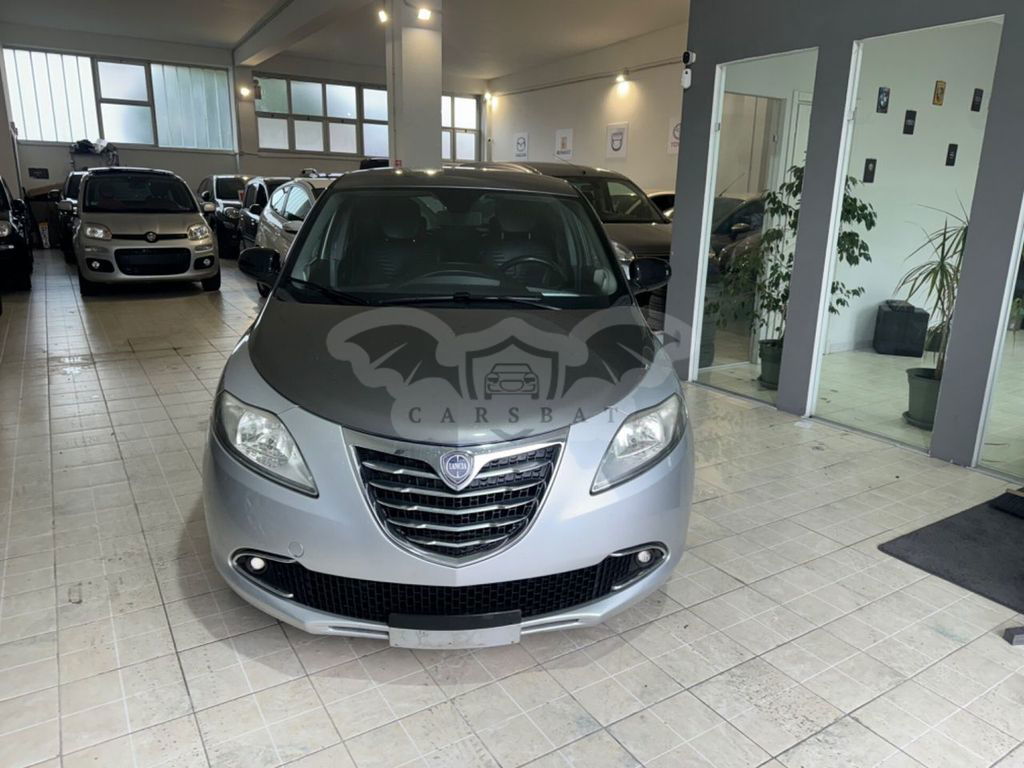 Lancia Ypsilon 2012
