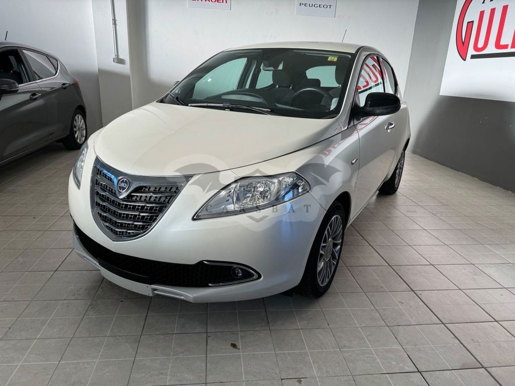 Lancia Ypsilon 2011