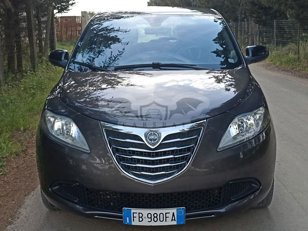 Lancia Ypsilon 2012