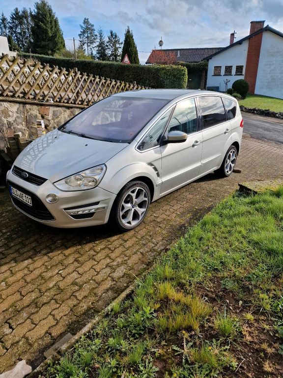 Ford S-Max 2012