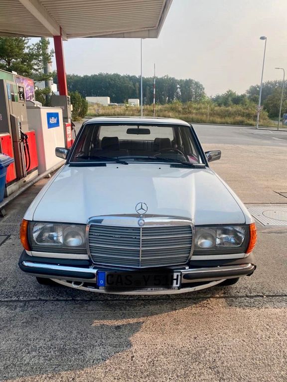 Mercedes-Benz E 230 1984