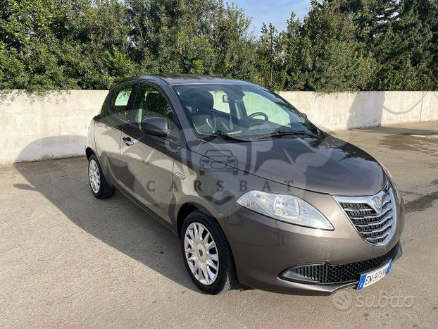Lancia Ypsilon 2011