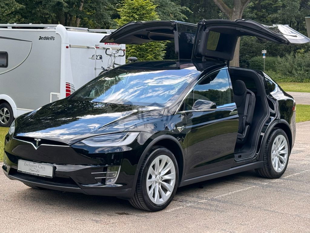 Tesla Model X 2020