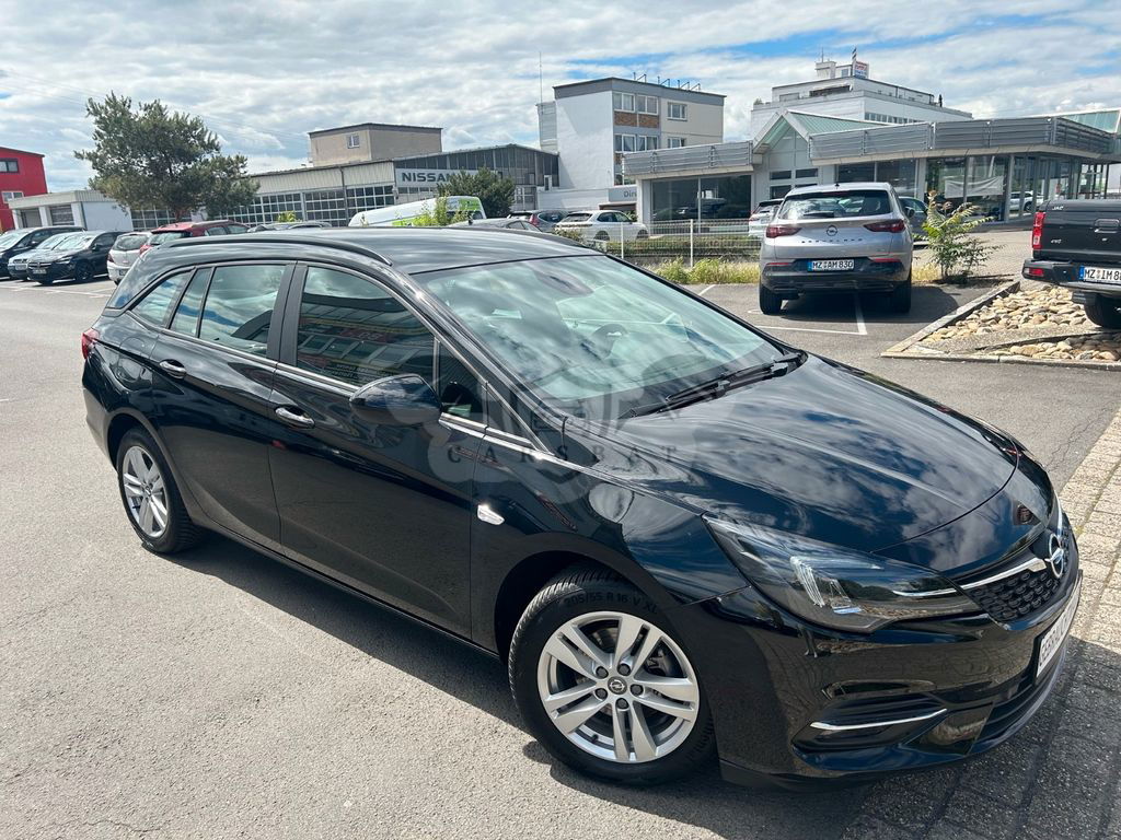Opel Astra 2021