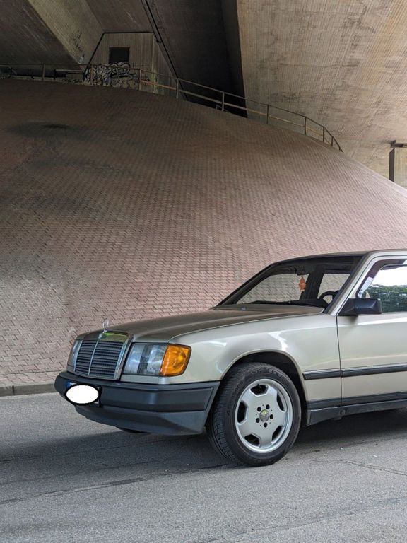 Mercedes-Benz 250 1989