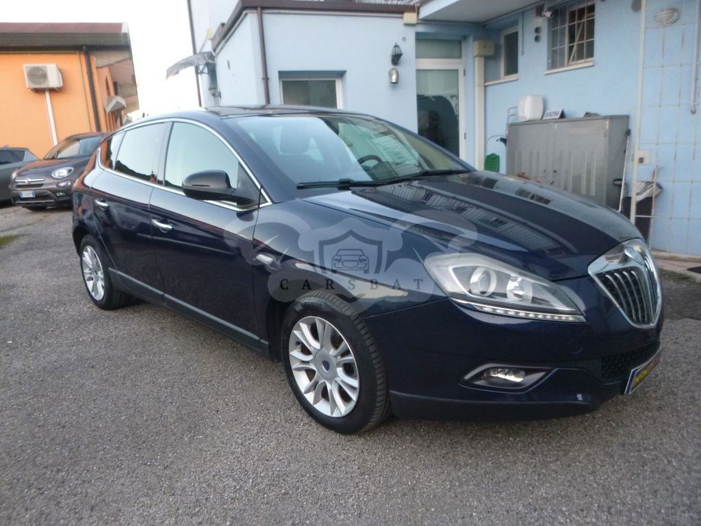 Lancia Delta 2011