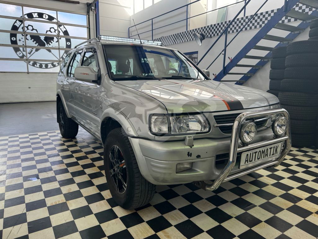 Opel Frontera 2002