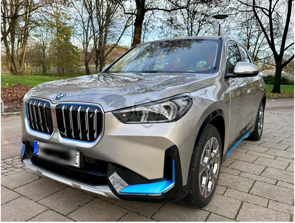 BMW iX1 2023