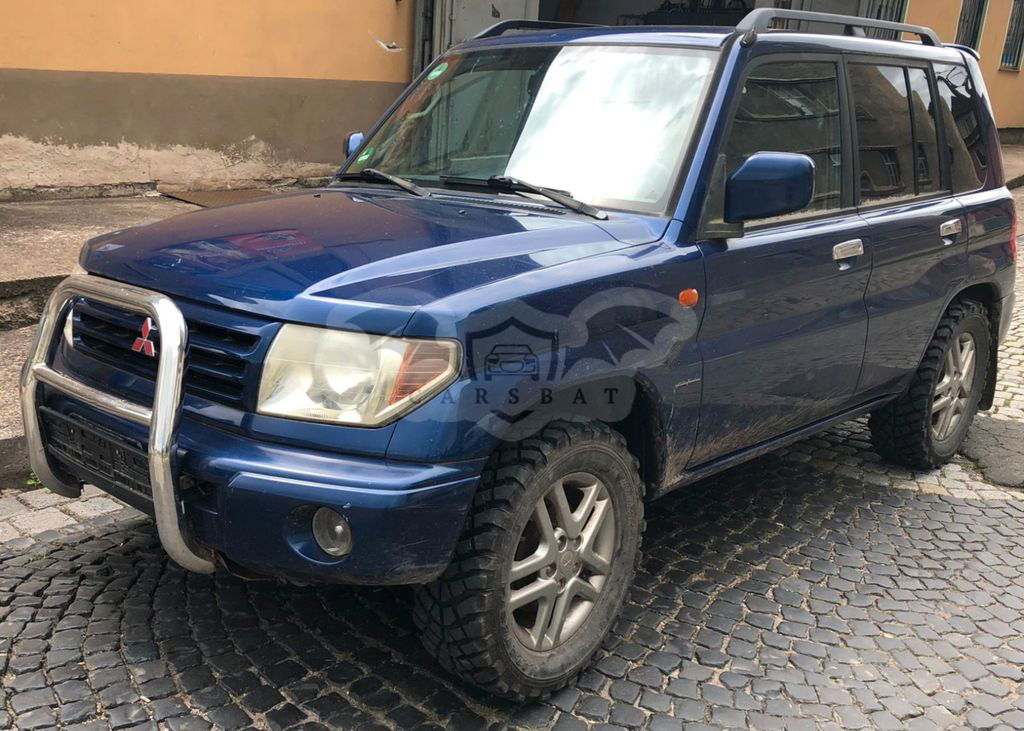 Mitsubishi Pajero 2004